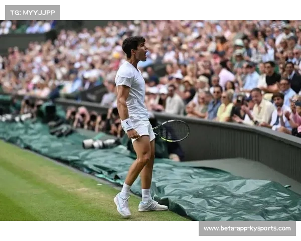 阿尔卡拉斯温网前发球时速突破220公里 展现惊人实力